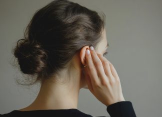 Enlever un bouchon de cérumen : les remèdes de grand-mère les plus efficaces bouchon cerumen remede grand-mere