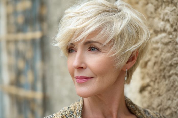 coupe courte femme 50 ans