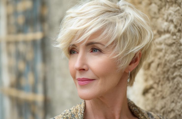 Coupe de cheveux courte pour femme 50 ans : style et confiance retrouvée coupe courte femme 50 ans