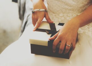 Quel cadeau pour garder un souvenir impérissable de son mariage ? cadeau personnalisé mariage