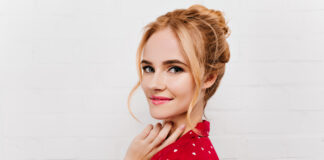 Le chignon haut pour invitée de mariage : mes secrets pour réussir sa coiffure chignon haut invitée de mariage