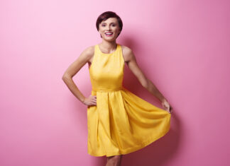 La robe jaune : l’incontournable de l’été et au-delà robe jaune femme