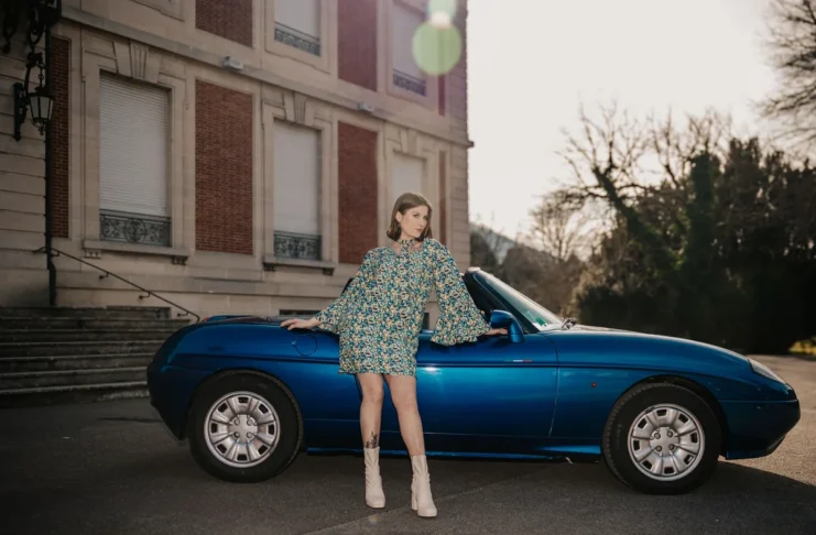 Robe droite : 6 erreurs qui transforment une valeur sûre en flop robe droite femme