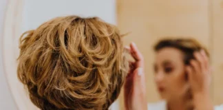 7 erreurs qui transforment vos poudres ayurvédiques en désastre capillaire poudre-ayurvedique-cheveux